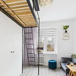 Comfortable Studio In Warsaw\'S Mokotow District Next To The Metro By Noclegi Renters