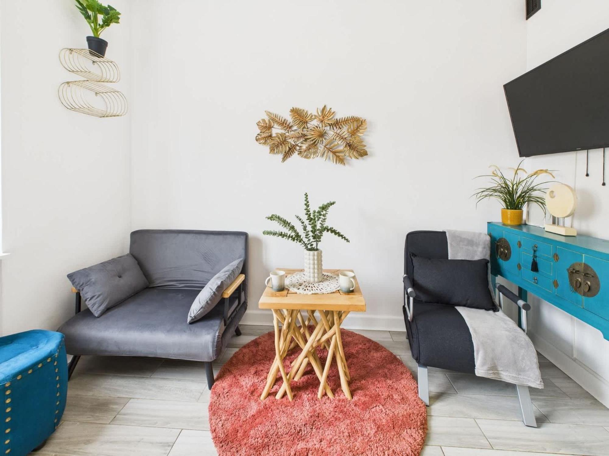 Comfortable In Warsaw's Mokotow District Next To The Metro By Renters Apartament *